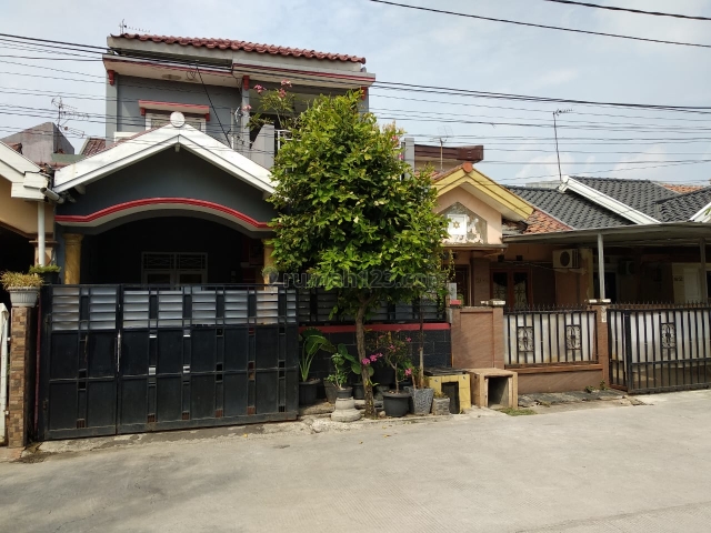 Rumah 2 Lt Full Renov Lokasi Depan Perumahan Harapan Indah Bekasi, Harapan Indah, Bekasi
