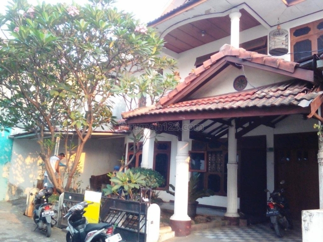 Rumah Second 2 Lantai Kokoh Luas di Jatiwaringin Bekasi, Jatiwaringin, Bekasi