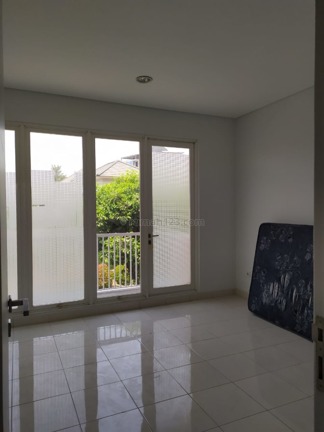Rumah Cluster Palm Summarecon Bekasi, Bekasi Utara, Bekasi