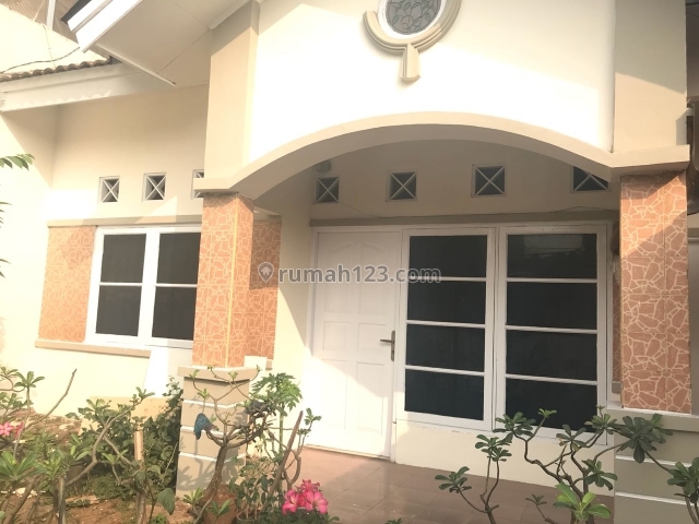 Rumah Cantik Siap Huni di Boulevard pinggir jalan raya Villa Nusa Indah 2, Jati Asih, Bekasi