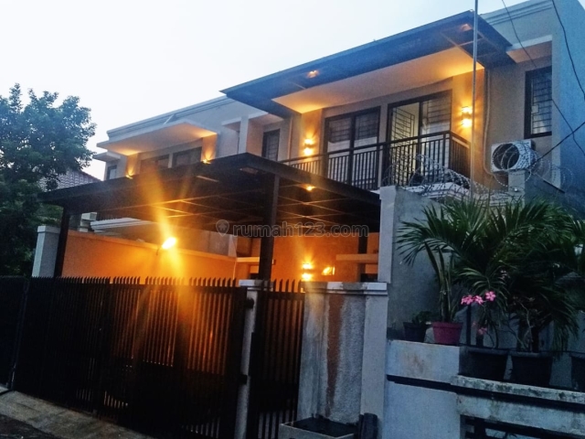 Rumah Mewah & Cantik. Siap huni Design Minimalis di Jatiwaringin. Bekasi Dalam Komplek, Jatiwaringin, Bekasi