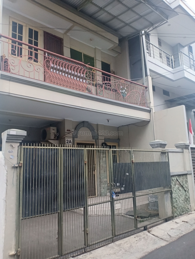 RUMAH CANTIK 3 Lt (Lokasi Nyaman & Strategis) | NON.353, Tanjung Duren, Jakarta Barat