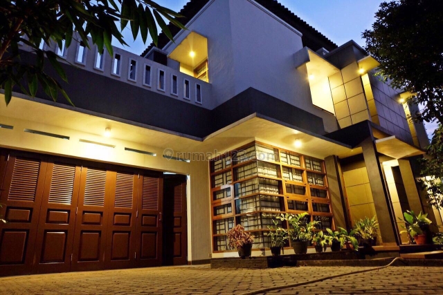 Rumah Mewah bagus di Jagakarsa Jakarta Selatan, Jagakarsa, Jakarta Selatan