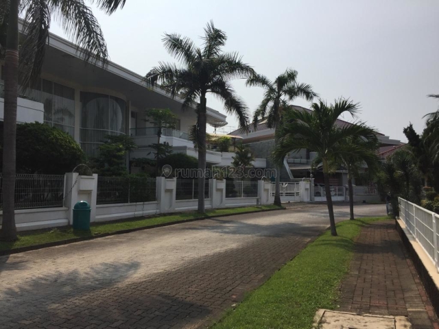 Rumah Tinggal Siap Huni di Pantai Mutiara, Pantai Mutiara, Jakarta Utara