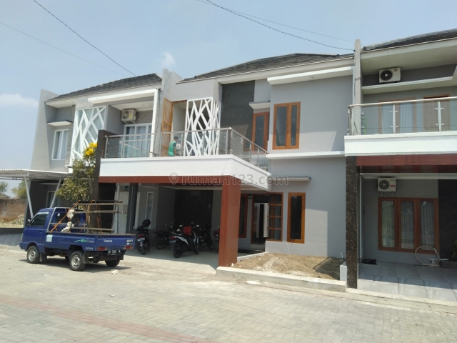 Rumah mewah siap huni di Solobaru, Grogol, Solo