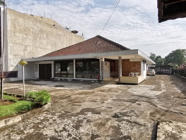 RUMAH DI LINGKUNGAN KOMERSIL JL SILIWANGI BOGOR, Sukasari, Bogor