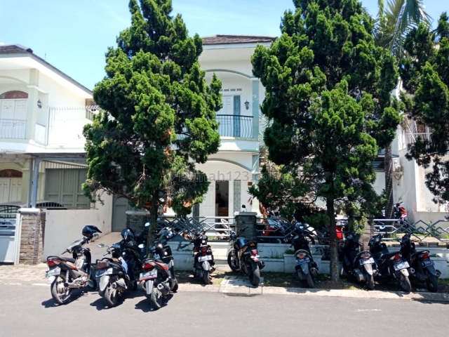 Rumah Singgasana Siap Pakai, Cibaduyut, Bandung