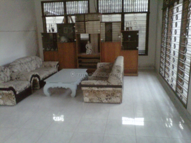Rumah Di Jl. Undaan, Rembang, Sumber, Rembang