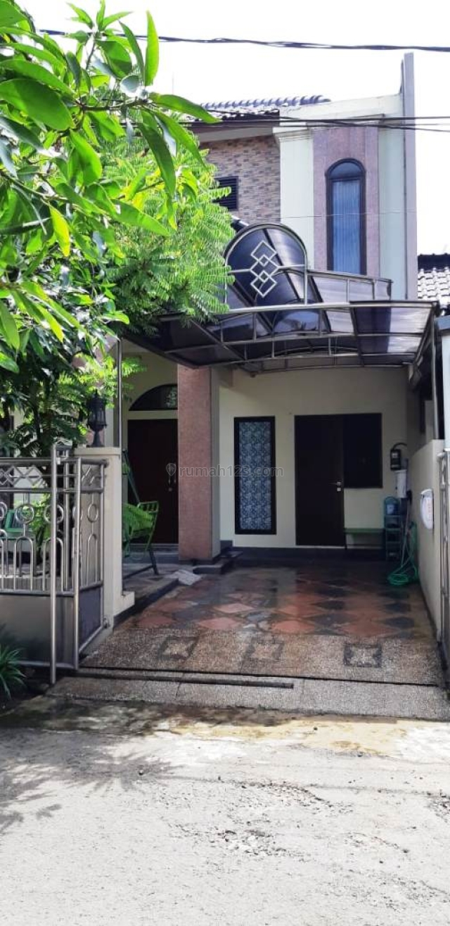 Rumah Cantik 2 Lantai Full Furnish Taman Laguna Cibubur, Jatikarya, Bekasi