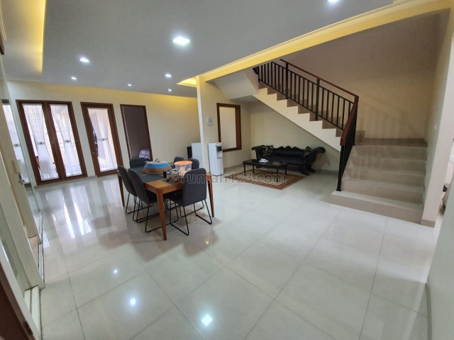 2050/Rumah bagus dan terawat di Ciganjur, Ciganjur, Jakarta Selatan
