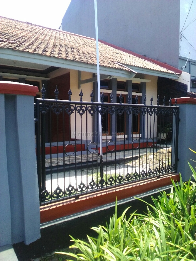 Rumah 1 lantai siap huni di Suryalaya, Buah Batu, Bandung