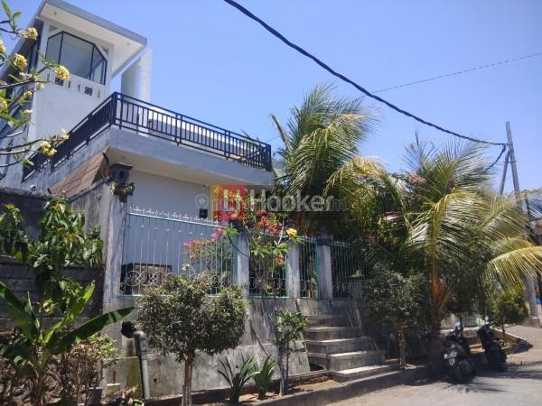 Rumah cantik di Jimbaran Jl. Raya Puri Gading II, Jimbaran, Badung