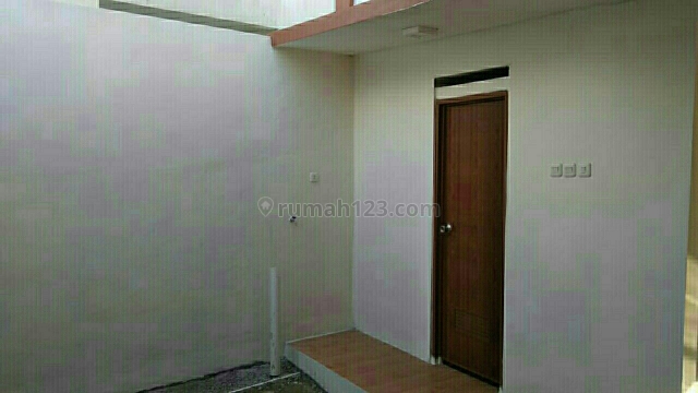 Rumah Eksklusif 2 Lantai Mewah dan Cantik, Batu Sari, Tangerang