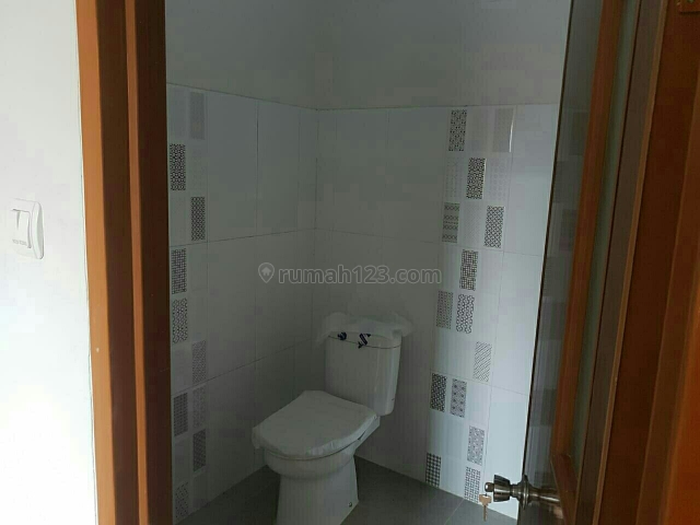 Rumah Cantik 2 Lantai Asri dan Mewah, Batu Sari, Tangerang