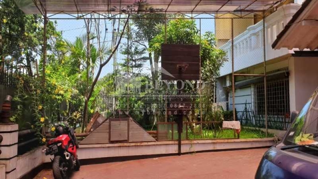 RUMAH LUAS 2 LANTAI DI DAERAH SUKAGALIH DEKAT PASTEUR BANDUNG, Sukajadi, Bandung