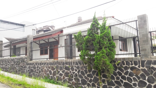 RUMAH SUPER LUAS DENGAN CARPORT 7 MOBIL SIAP HUNI DI SUKAGALIH SUKAJADI BANDUNG, Sukajadi, Bandung