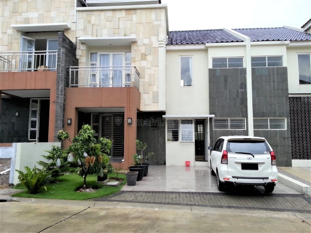 RUMAH BAGUS DI CLUSTER CENTRONIA, SENTUL CITY, Sentul City, Bogor