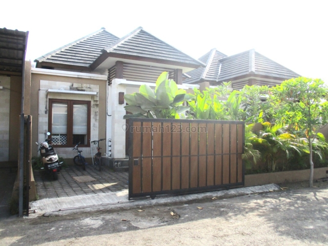 Rumah / Modern House with 24 hours security at Jimbaran, Jimbaran, Badung