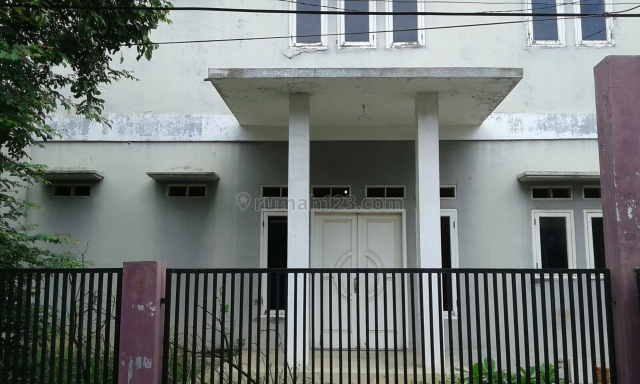 - Rumah Asri dan Nyaman di BCS Raya , Harga OK, Kelapa Gading, Jakarta Utara