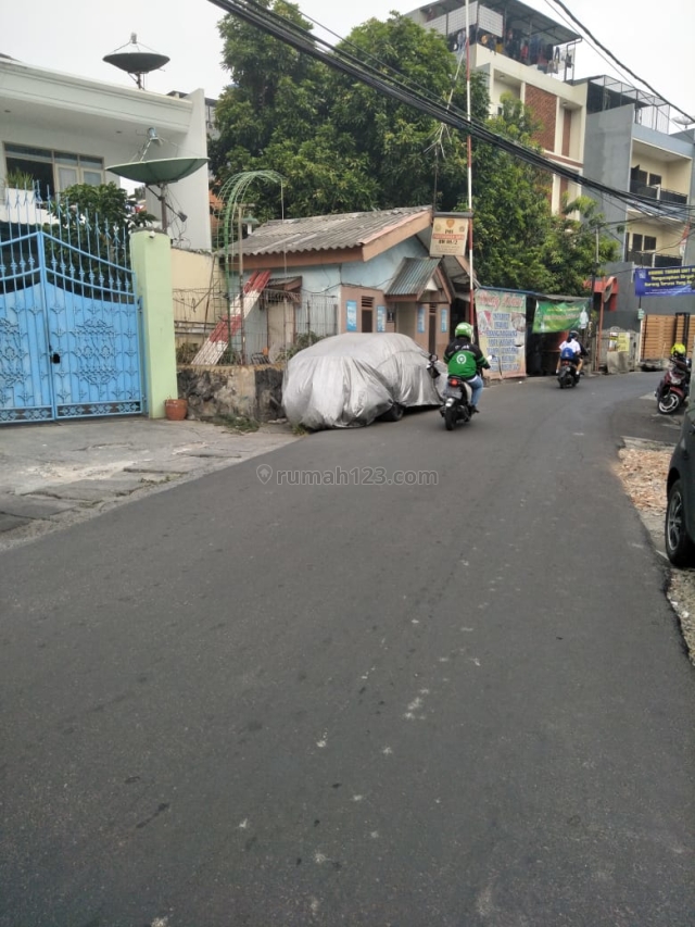 Rumah Dwi Warna Jalan Ekonomi , 7X17m , SHM , Utara , Dekat Fasilitas Umum Rumah Sakit, Sekolah, Mangga Besar, Jakarta Barat