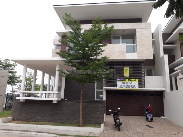 Rumah 2.5 lantai di Citra Garden 8, Jakarta Barat, Kalideres, Jakarta Barat