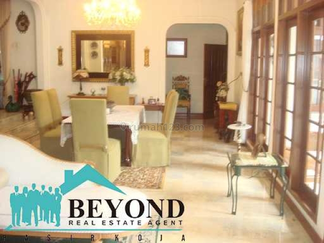 SEMI FURNISH MEWAR RUMAH DI GEGER KALONG BANDUNG SIAP HUNI, Geger Kalong, Bandung