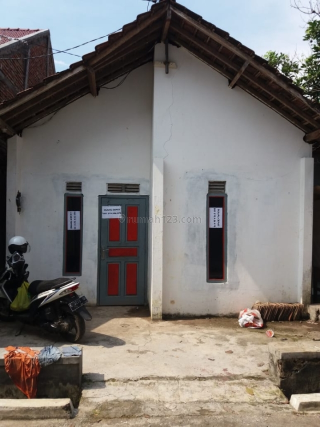 rumah strategis dekat kota,pasar,fas.umum,rs, Kaliwungu, Kudus