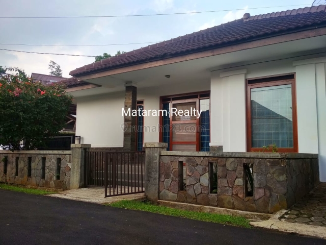 Rumah Homey Asri Ciumbuleuit Dekat Unpar, Ciumbuleuit, Bandung