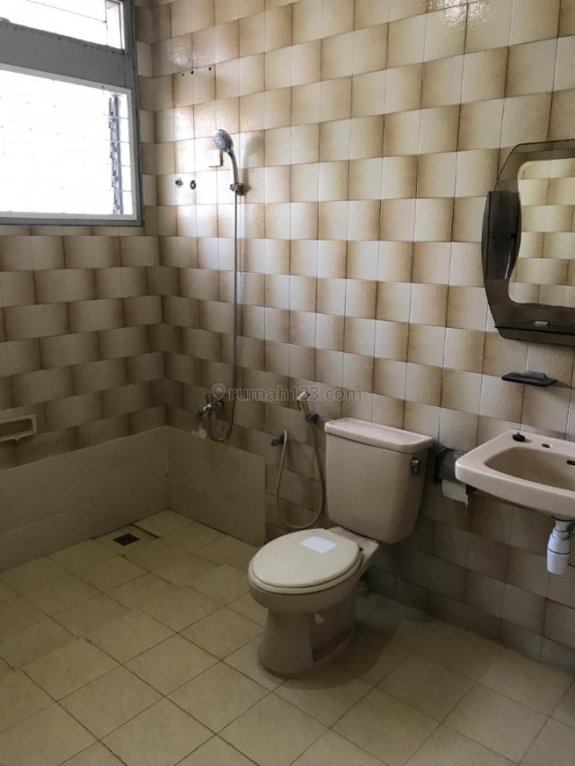 Rumah cantik dan siap huni, Meruya, Jakarta Barat