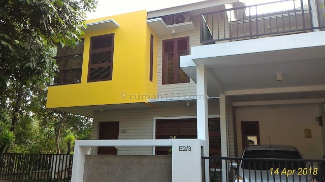 Rumah Cantik 2 Lantai di Bukit Golf, Leuwinanggung, Gunung Putri Bogor., Leuwinanggung, Bogor