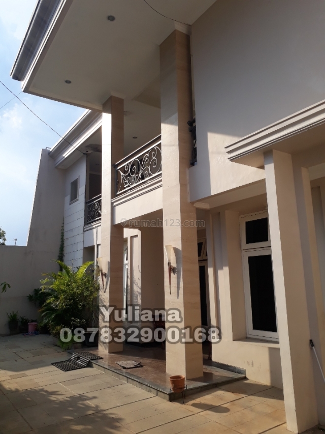 Rumah Bagus tingkat 2 lantai siap pakai di Jl. Pusponjolo, Semarang, Pusponjolo, Semarang