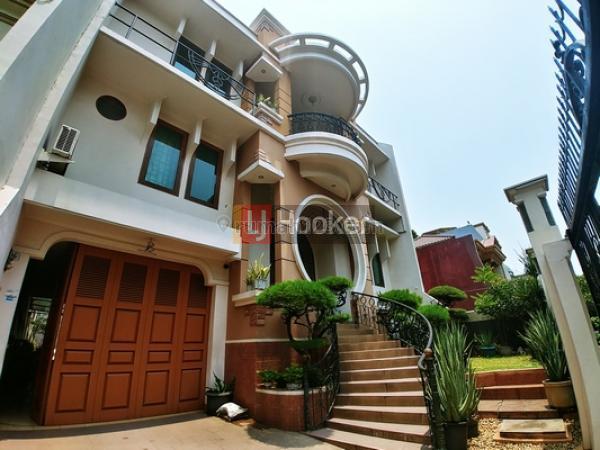 Rumah Kokoh & Cantik Harga OK di Gading Kusuma JakUt, Kelapa Gading, Jakarta Utara