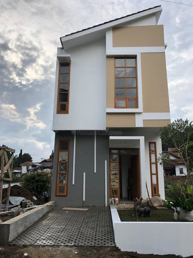 Rumah Siap Huni Suasana Adem Khas Bandung Udara, Dekat ke Wilayah Kota Bandung, Bandung Kota, Bandung