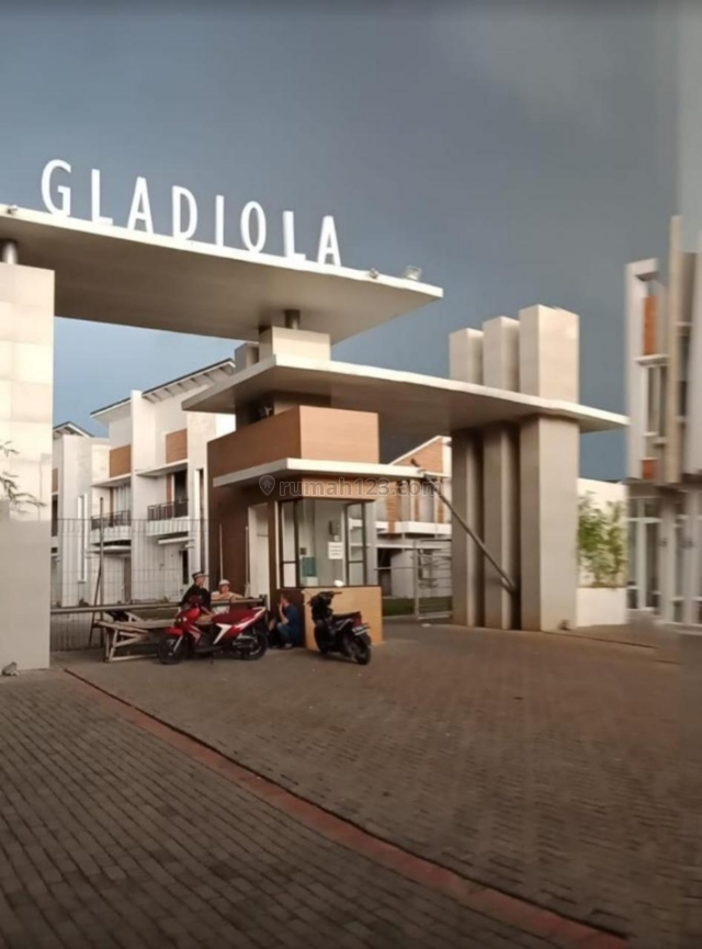 Rumah Siap Huni Hanya 900 Jutaan Fasilitas Apartemen, Kapten Tendean, Jakarta Selatan