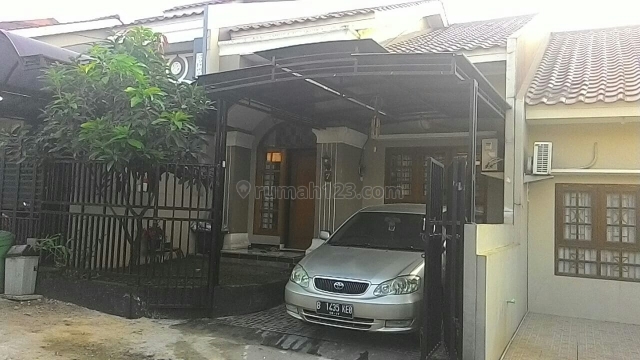 rumah cantik sangat strategis, Jagakarsa, Jakarta Selatan