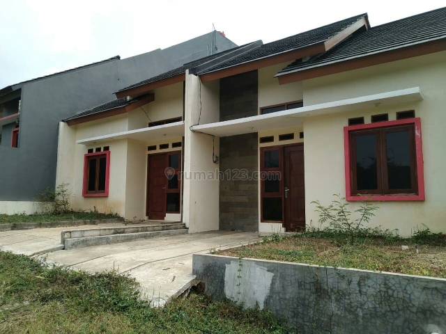 Rumah Dekat Tol Desari sawangan, Sawangan, Depok