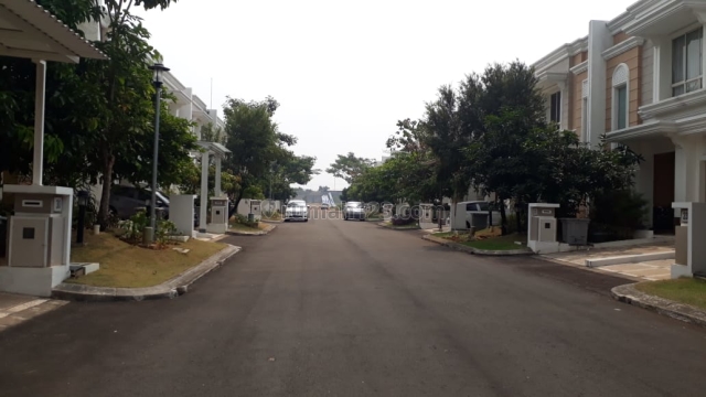 Rumah di cluster flamingo summarecon serpong tangerang, Gading Serpong, Tangerang