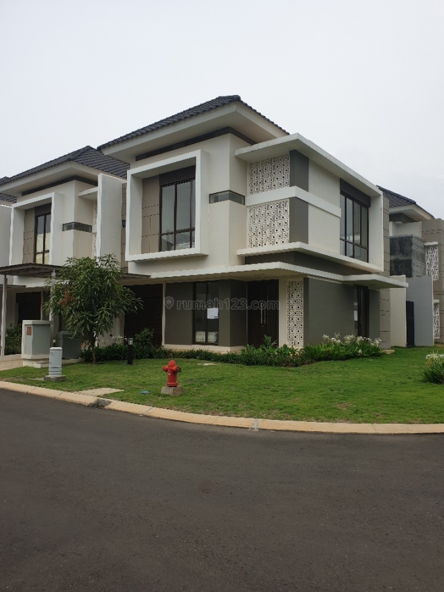 rumah asri dan baru di summarecon bandung, cluster Btari, Gede Bage, Bandung