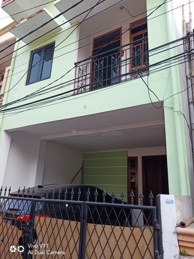 Rumah Murah di kelapa gading luas 75 m2 , dekat kemana2 lokasi strategis jalan 1 mobil cocok untuk keluarga kecil, Kelapa Gading, Jakarta Utara