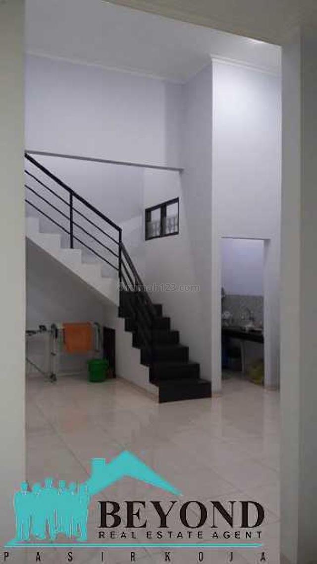 RUMAH NYAMAN SIAP HUNI DI KOMPLEK TAMAN KOPO INDAH, Taman Kopo Indah, Bandung