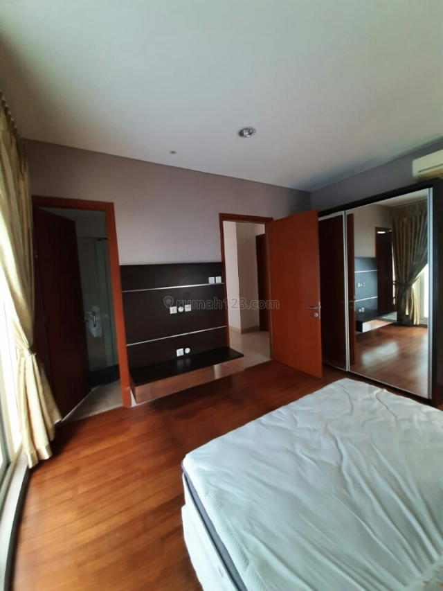Rumah Cantik Lokasi Strategis Townhouse Springhill Residences Kemayoran, Kemayoran, Jakarta Pusat