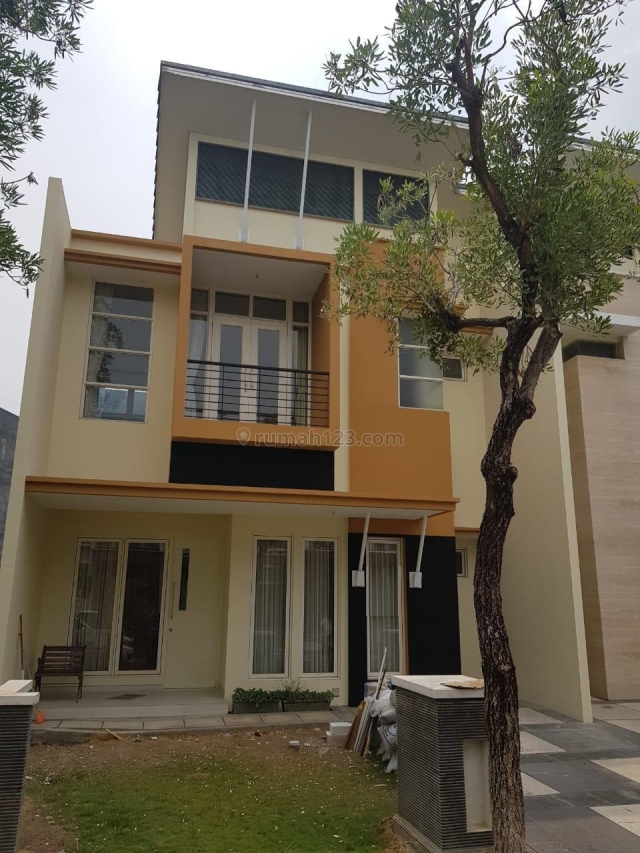 (AJ) Rumah Imperial Golf Ideal oke, Surabaya, Citraland, Surabaya