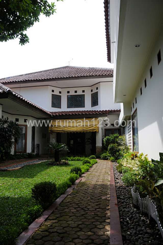 Rumah Di Tengah Kebun, Sangat Teduh, Asri Dan Alami, Pejaten, Jakarta Selatan