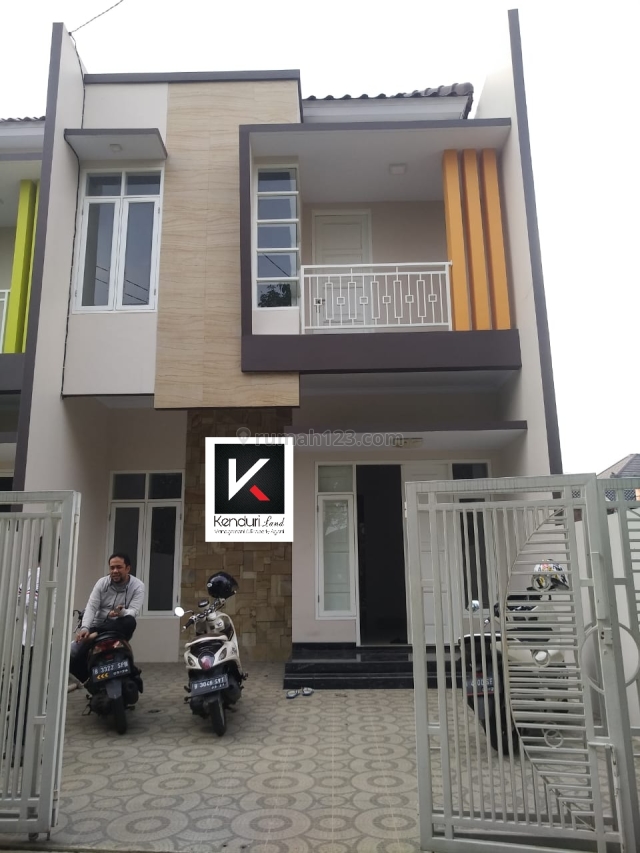 Rumah MEWAH Dengan Tanah Luas Dekat jalan raya area exlusive, Jagakarsa, Jakarta Selatan