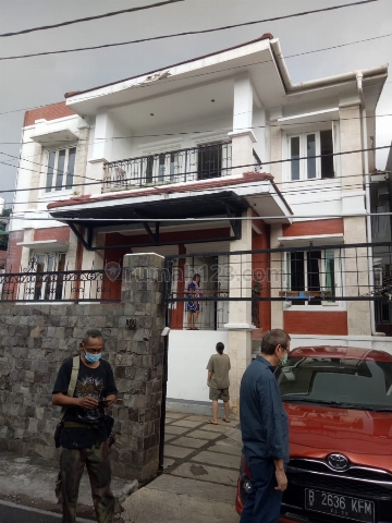 Guest House 10 Kamar FULL FURNISH dekat Stasiun MRT Blok A, Kebayoran Baru, Kebayoran Baru, Jakarta Selatan