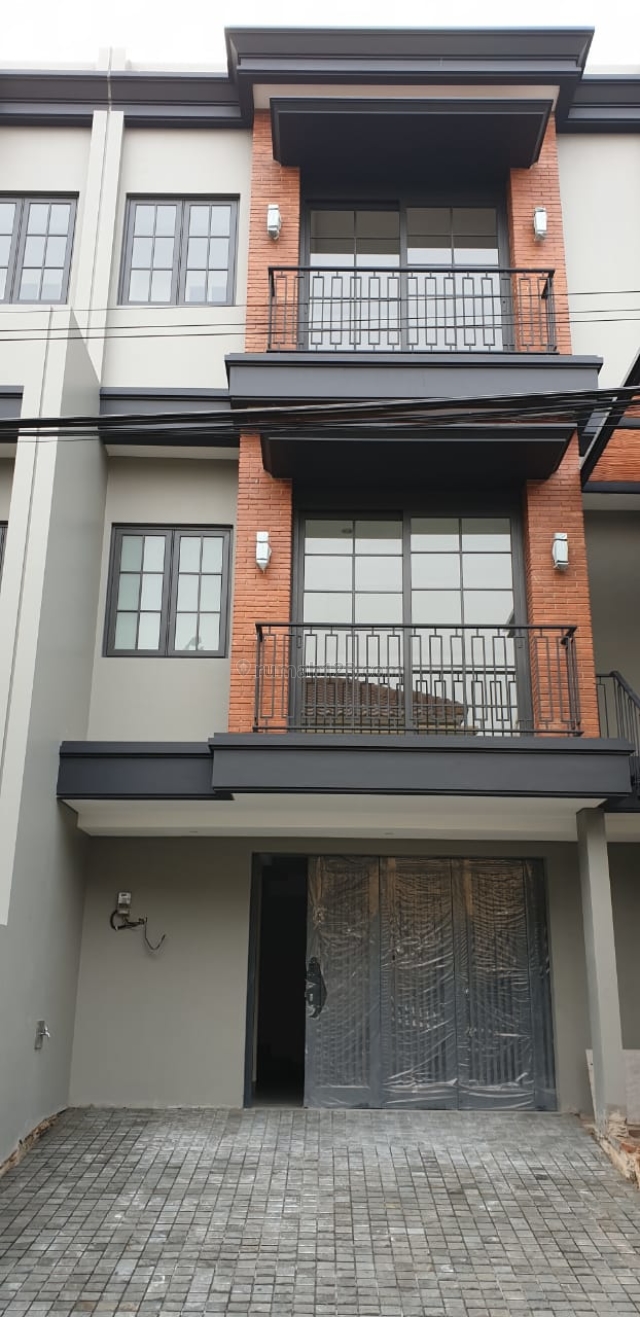 TOWN HOUSE CILANDAK 6 FATMAWATI UNIT TERBATAS HANYA 5 UNIT BISA UNTUK KANTOR, Cilandak, Jakarta Selatan