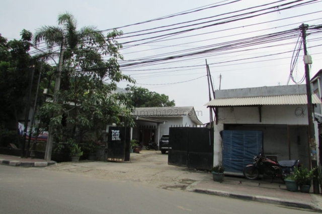Rumah Halaman Luas. Cocok Untuk Gudang dan Lahan Parkir, Semper, Jakarta Utara