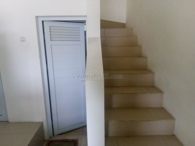 Siap Huni Rumah Mewah 2 Lantai Lokasi Strategis Dekat SAMSAT BANDUNG TIMUR, Buah Batu, Bandung