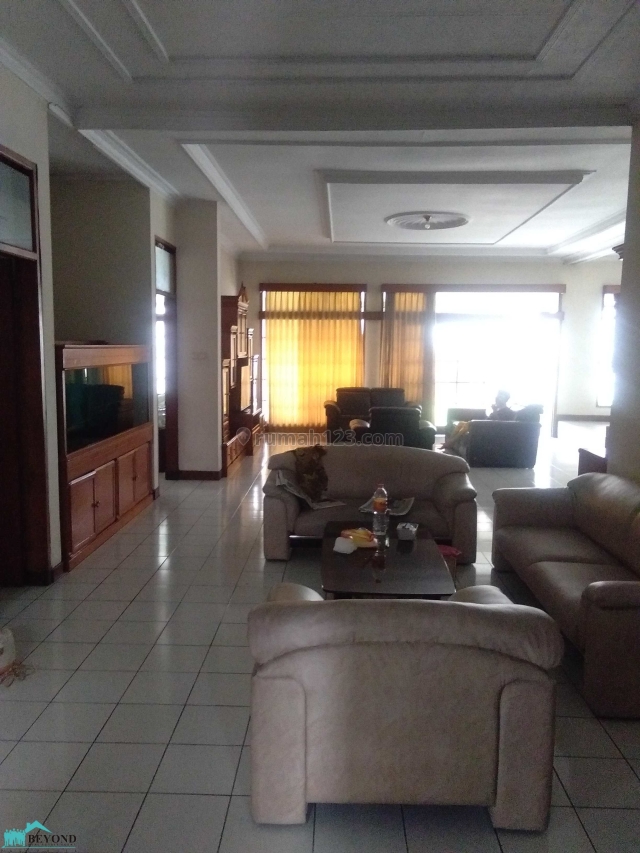 RUMAH TERAWAT POSISI TENGAH KOTA! TAMAN SAKURA, SUKAHAJI BANDUNG, Sukahaji, Bandung