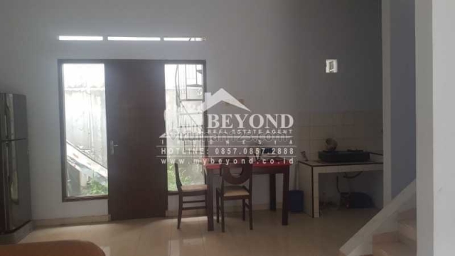 RUMAH 2 LANTAI BAGUS GUNUNG BATU BANDUNG DEKAT TOL PASTEUR HARGA NEGO, Gunung Batu, Bandung